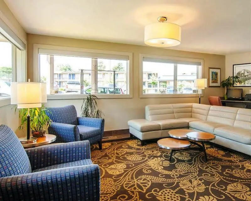 Quality Inn & Suites Airport Portland Motel